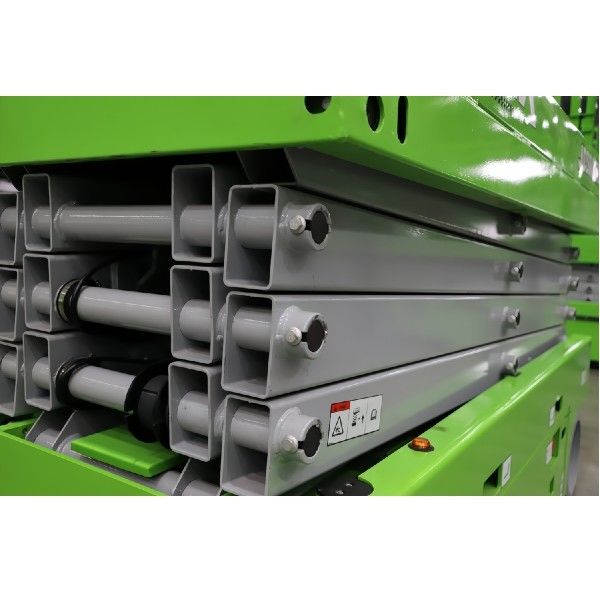 Wind Speed 12.5m/s Self Propelled Scissor Lift Maximum Platform Height 8.1m
